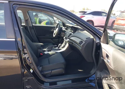 2015 Honda Accord Lx z USA, uszkodzony, nr VIN 1HGCR2F34FA003150